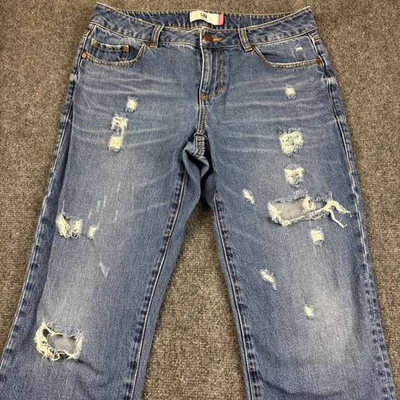CABI Women’s Denim 100% bf Jeans Distressed Style 4152 size: 4 - Picture 3 of 9